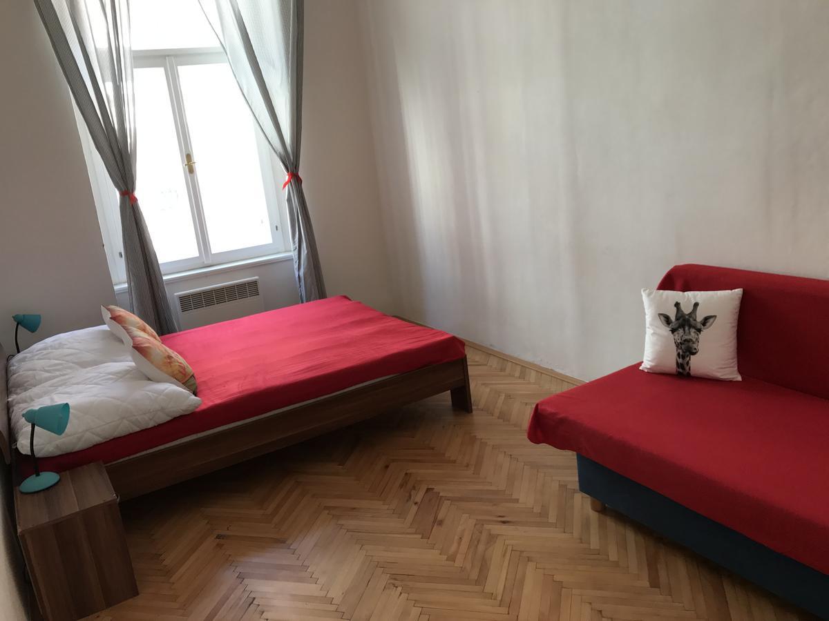 Blahnikova Aparthotel Praga Exterior foto